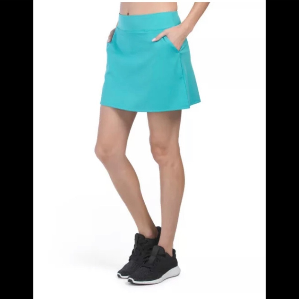 NWT Tommy Bahama Golf Women’s Skort Golf UPF 50, Moisture Wicking, Quick Dry
